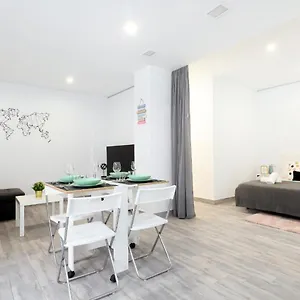 acogedor-loft-en-bajo-centrico-con-parking-wifi.es-andalucia.com/